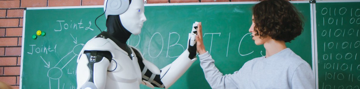 Spotlight on ETF live: Teachers VS AI